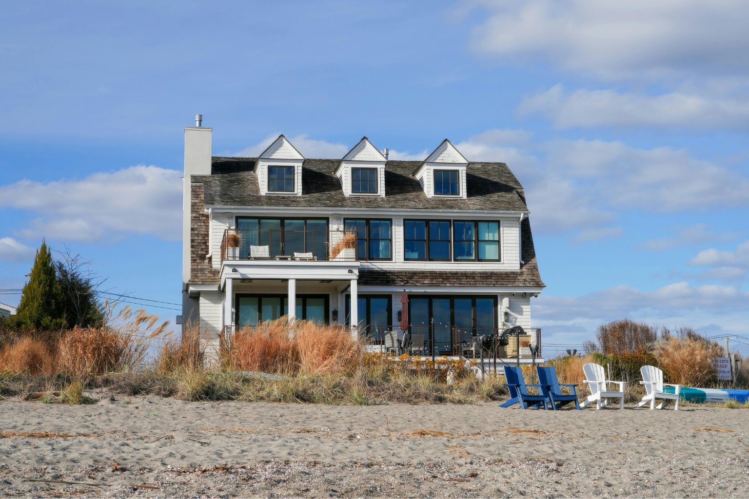 pressure-washing-for-coastal-homes